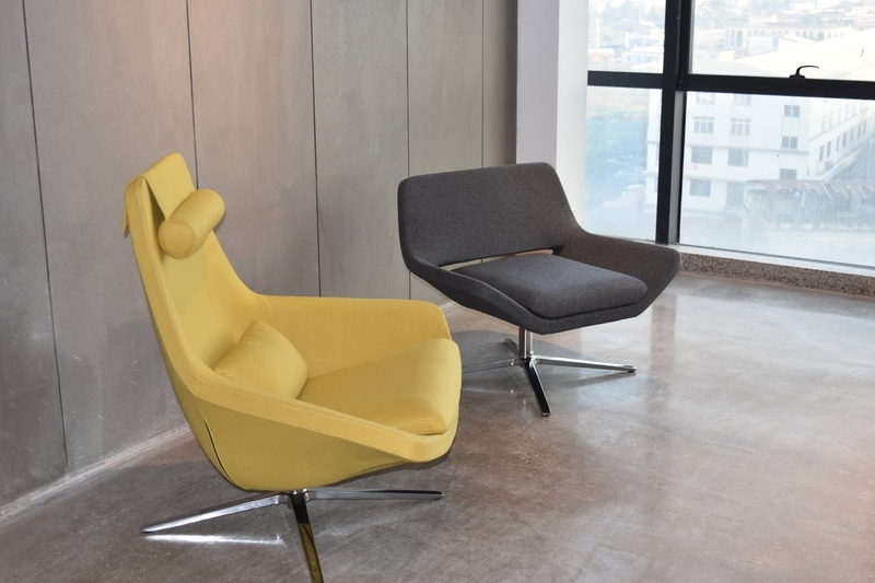 Дизайнерское кресло для отдыха Metropolitan Chair - фото №3