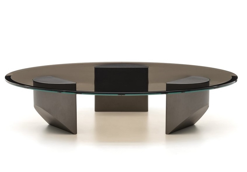 Дизайнерский журнальный стол Minotti Wedge Coffe Table