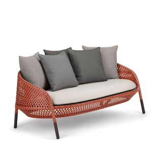 Ahnda Sofa